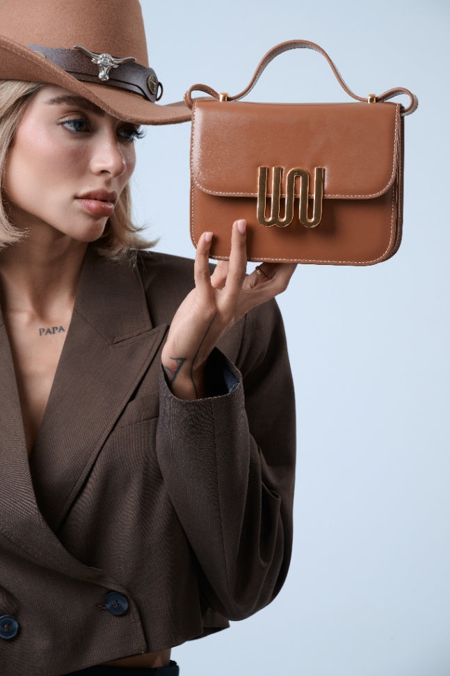 Pyrite Honey tan leather crossbody bag with gold hardware