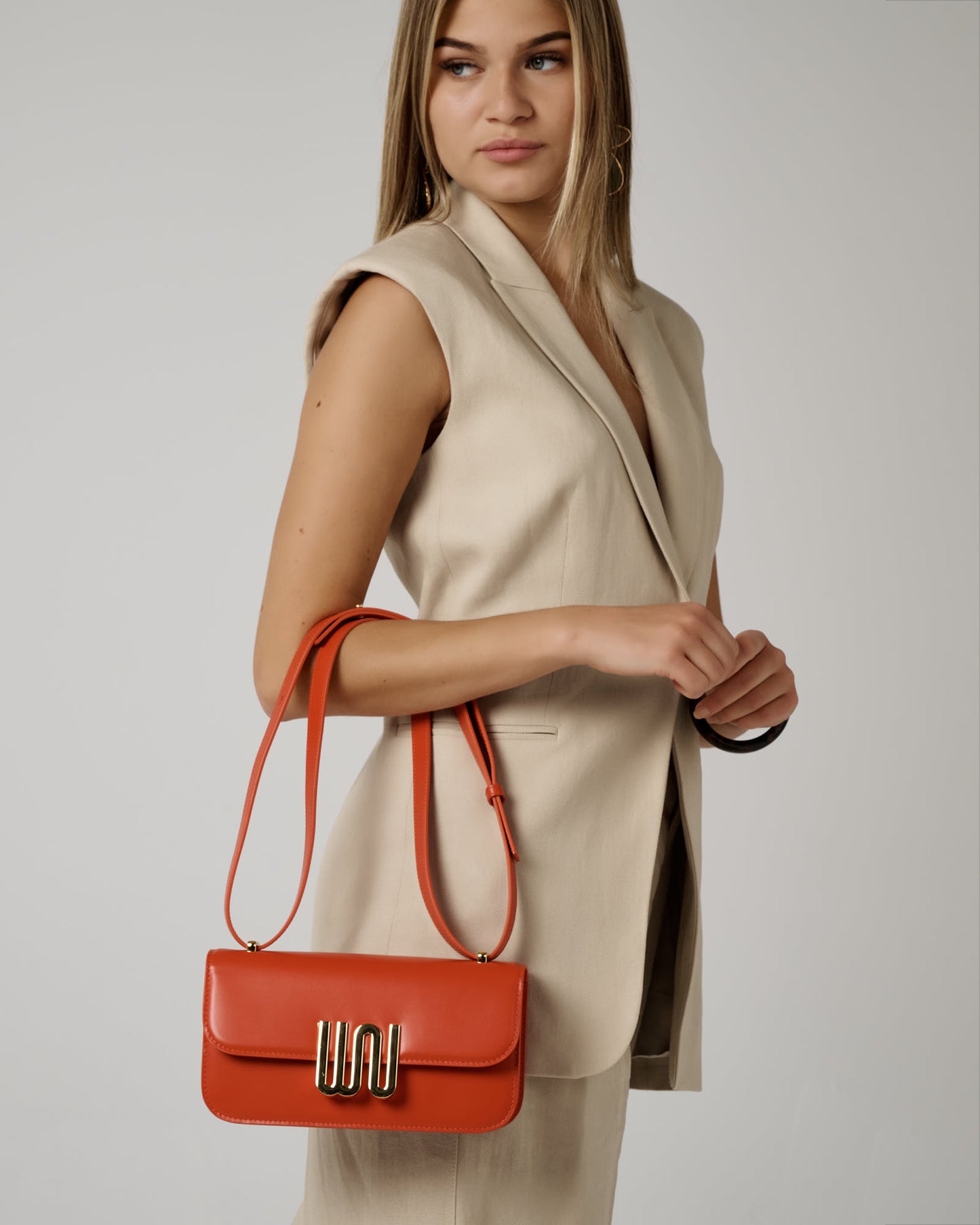 Selenite Neon Flare shoulder bag in coral leather