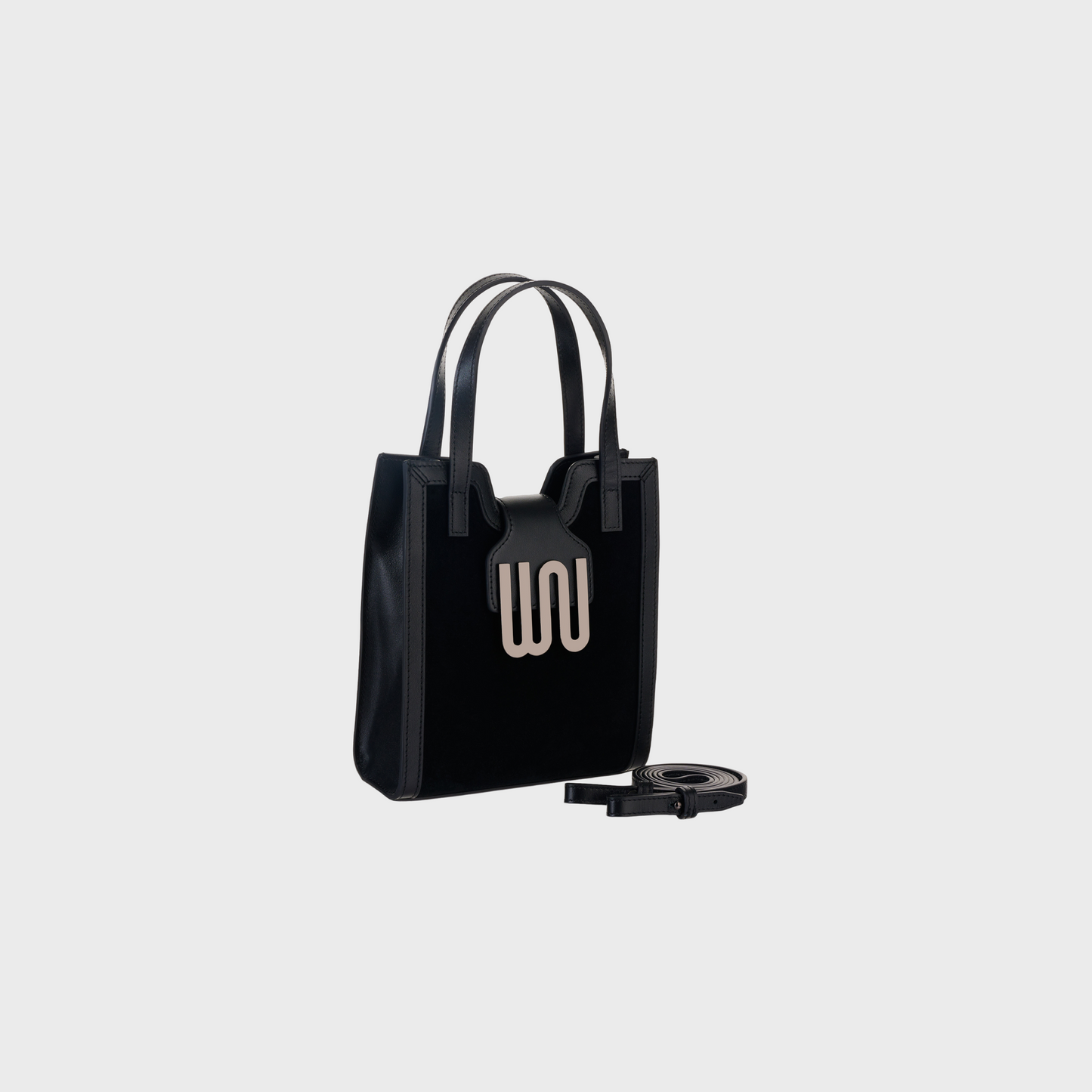 Azurite Noir tote in matte black leather