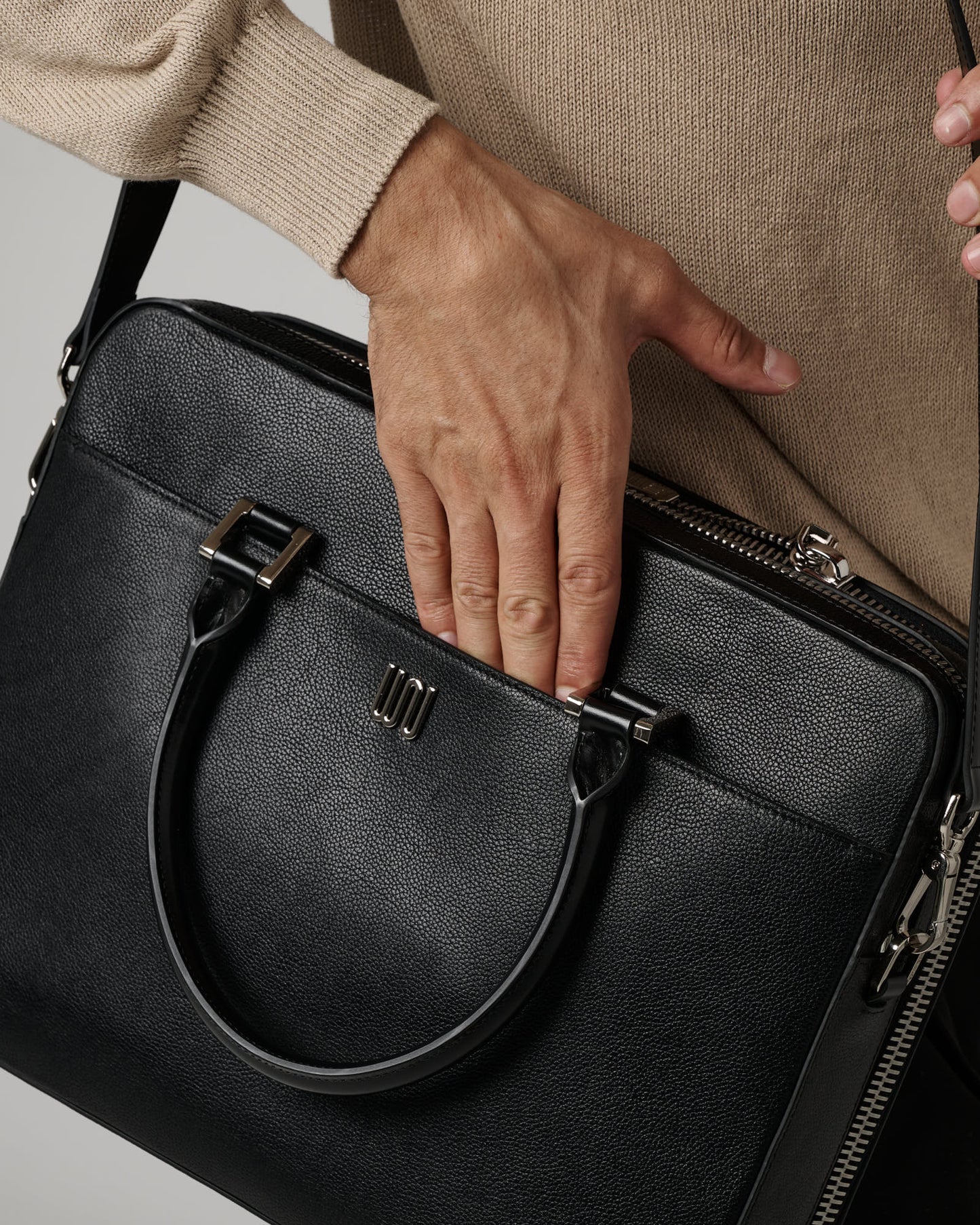 Jasper Noir (Pre-Order)