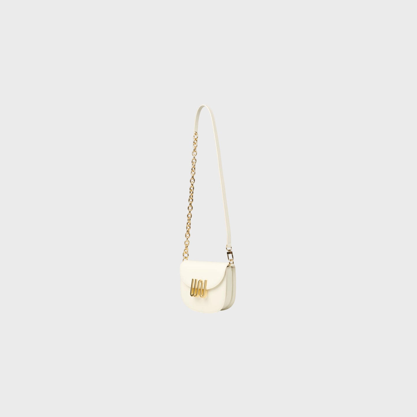 Jet Nougat structured bag in Togo leather