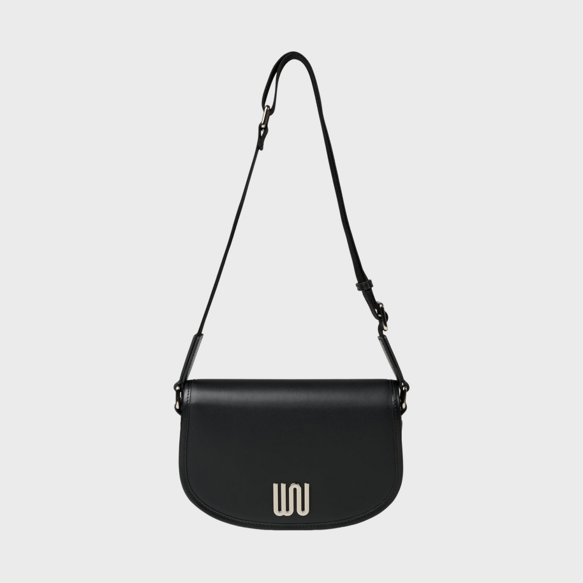 Larimar Noir bag in black leather with silver hardware