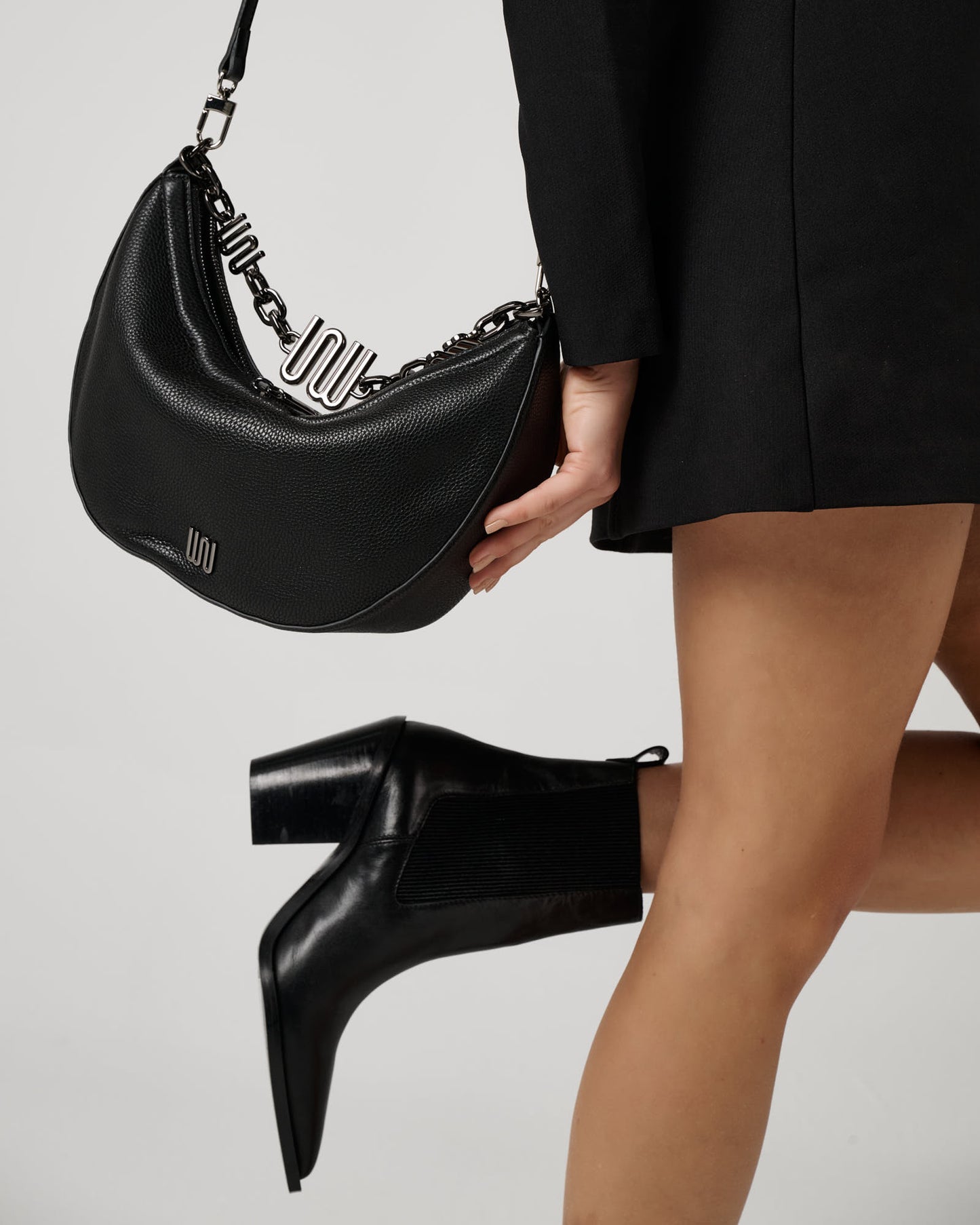 Phoenix Noir  (Pre - Order)