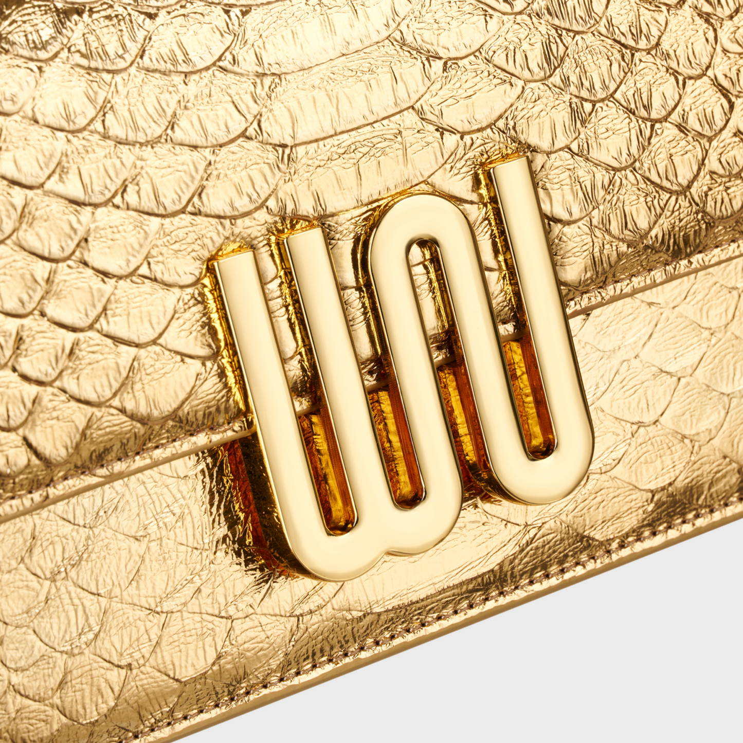 Selenite Golden shoulder bag in gold leather